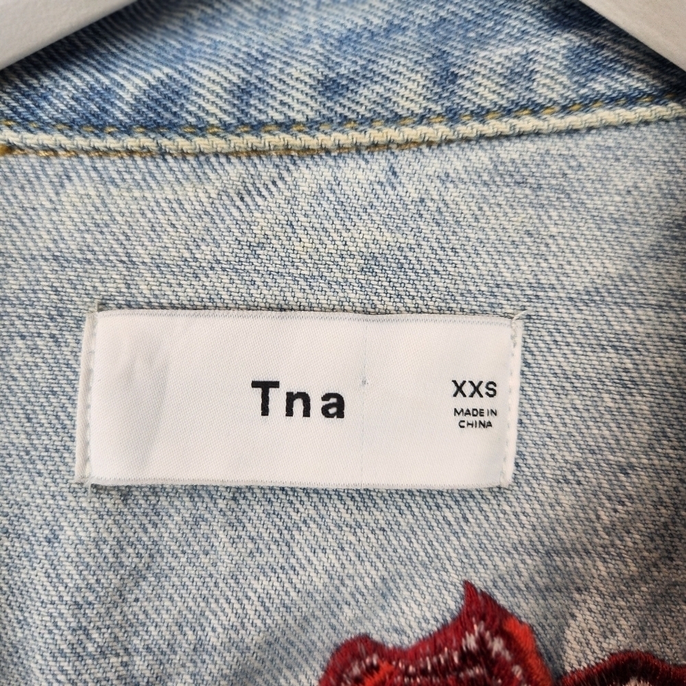 Aritzia TNA denim jacket size XXS in EUC - Picture 2 of 6